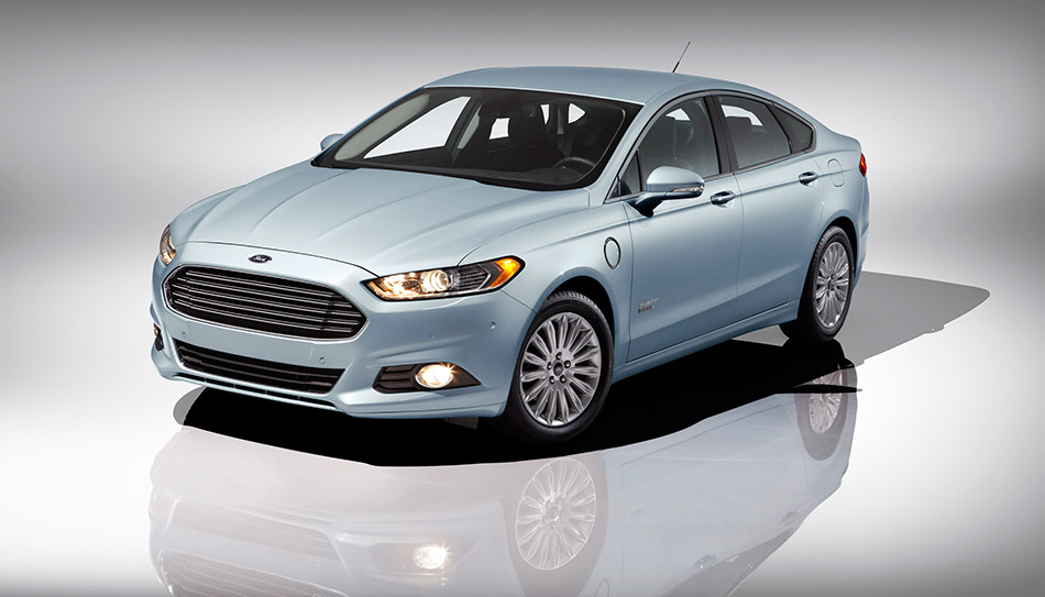 2013 Ford Fusion Energi Front Angle