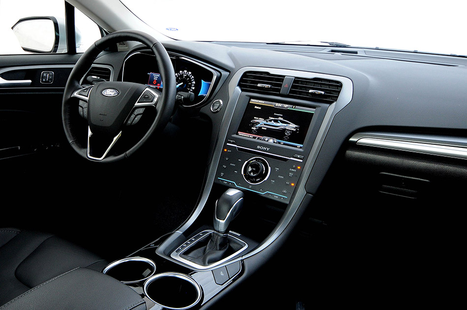 2013 Ford Fusion Hybrid Interior