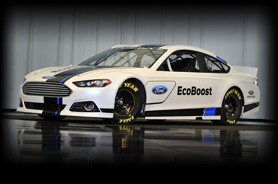2013 Ford Fusion NASCAR Front Angle