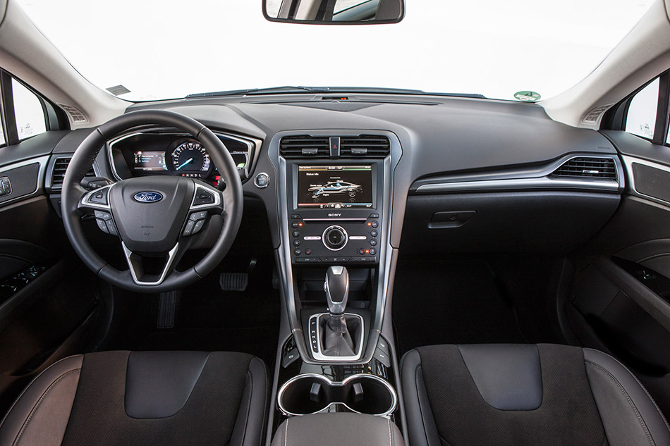 2015 Ford Mondeo Hybrid Interior