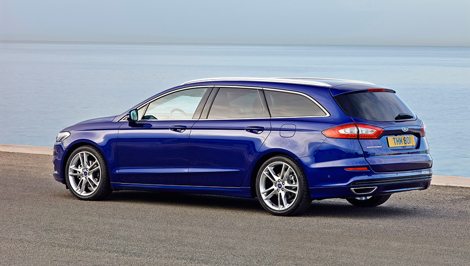 2015 Ford Mondeo Wagon Rear Angle