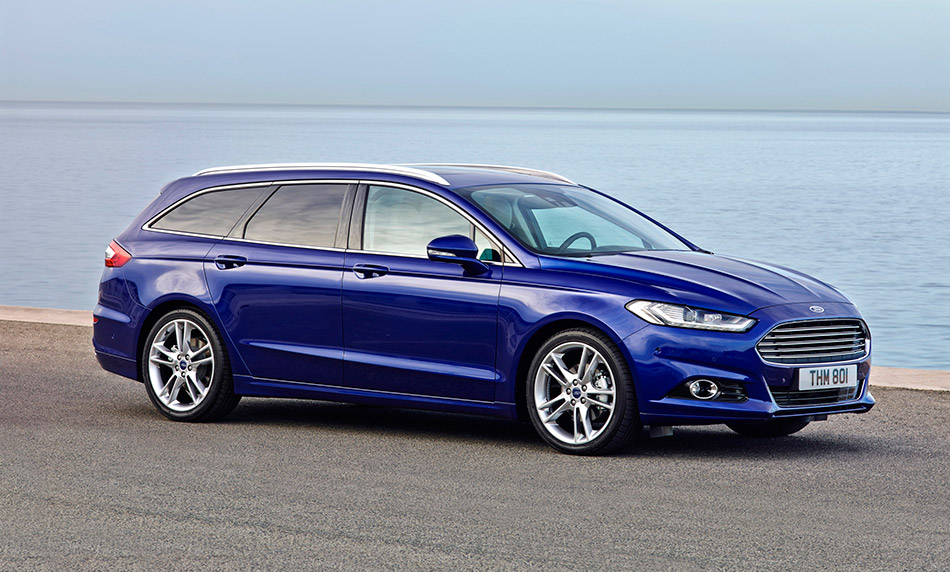 2015 Ford Mondeo Wagon Front Angle