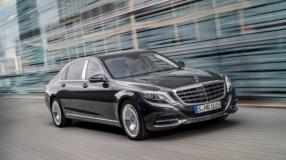 2016 Mercedes-Benz S-Class Maybach Front Angle