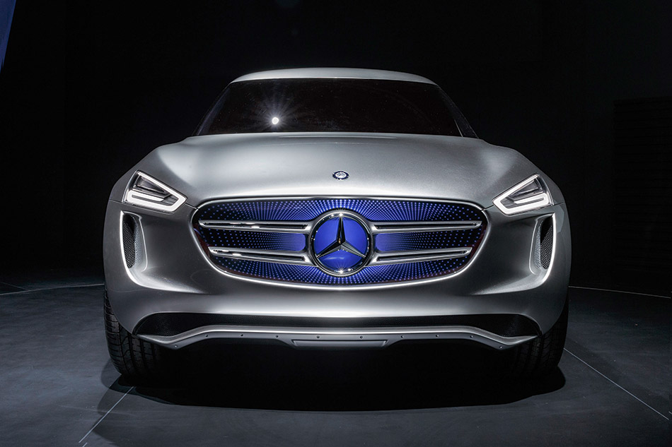 2015 Mercedes-Benz Vision G-Code Front Angle