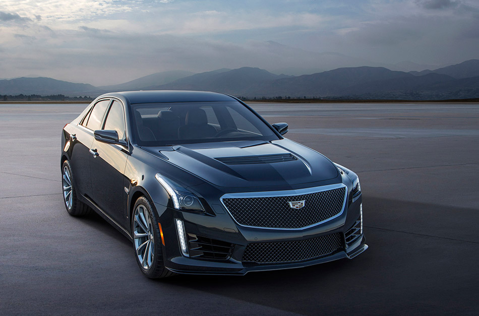 2016 Cadillac CTS-V Front Angle