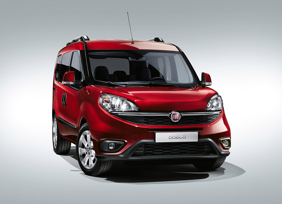 2015 Fiat Doblo Front Angle