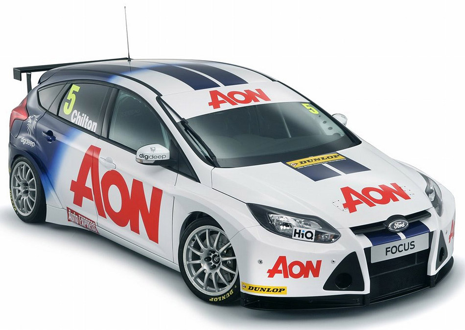 2011 Ford Focus Touring Car Front Angle
