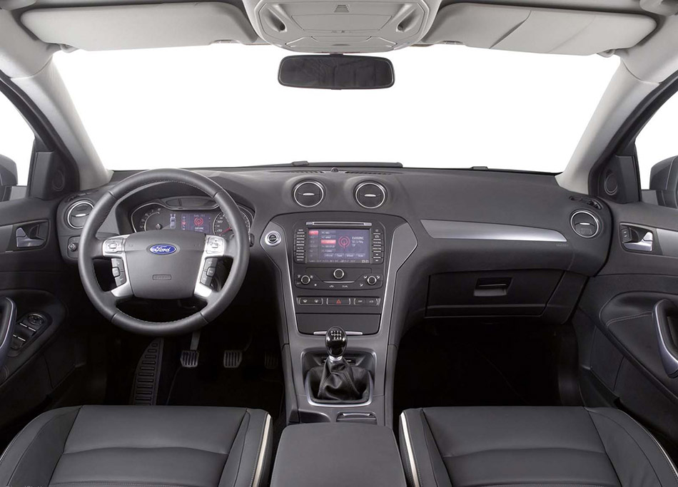 2011 Ford Mondeo 5-door Interior