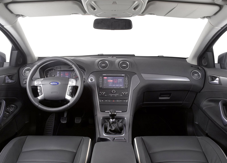 2011 Ford Mondeo Wagon Interior