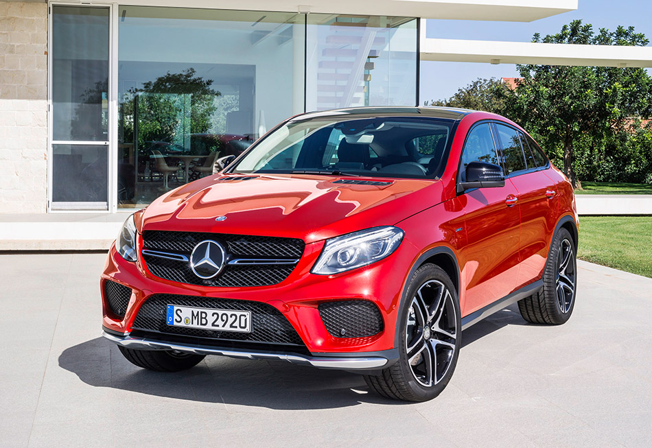 2016 Mercedes-Benz GLE450 AMG Coupe Front Angle