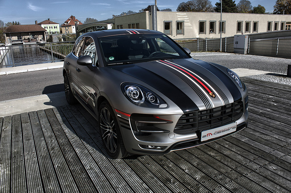 2015 2M-Designs Porsche Macan Front Angle