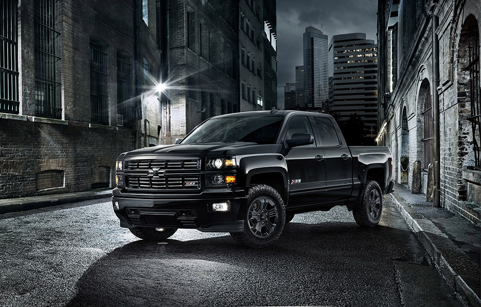 2015 Chevrolet Silverado Midnight Edition Front Angle