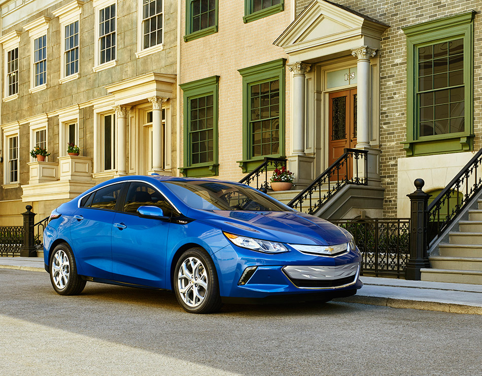 2016 Chevrolet Volt Front Angle