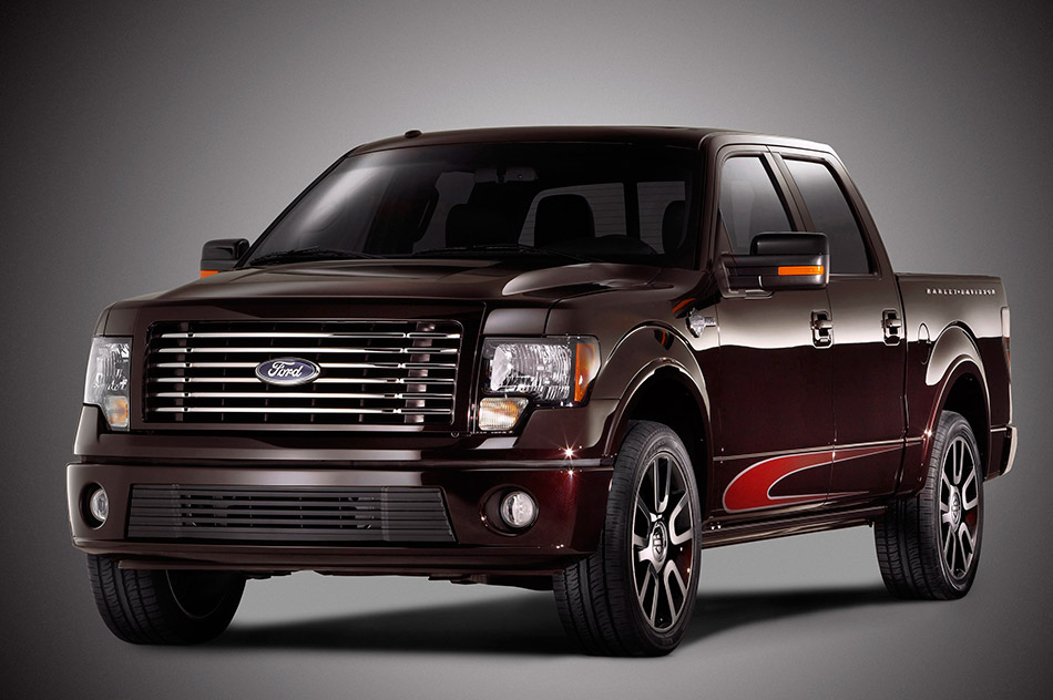 2010 Ford F-150 Harley-Davidson Front Angle