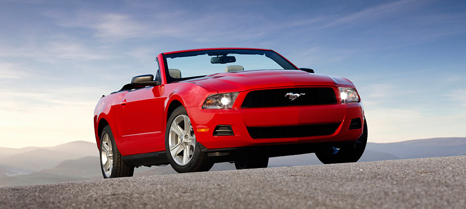 2010 Ford Mustang Convertible Front Angle