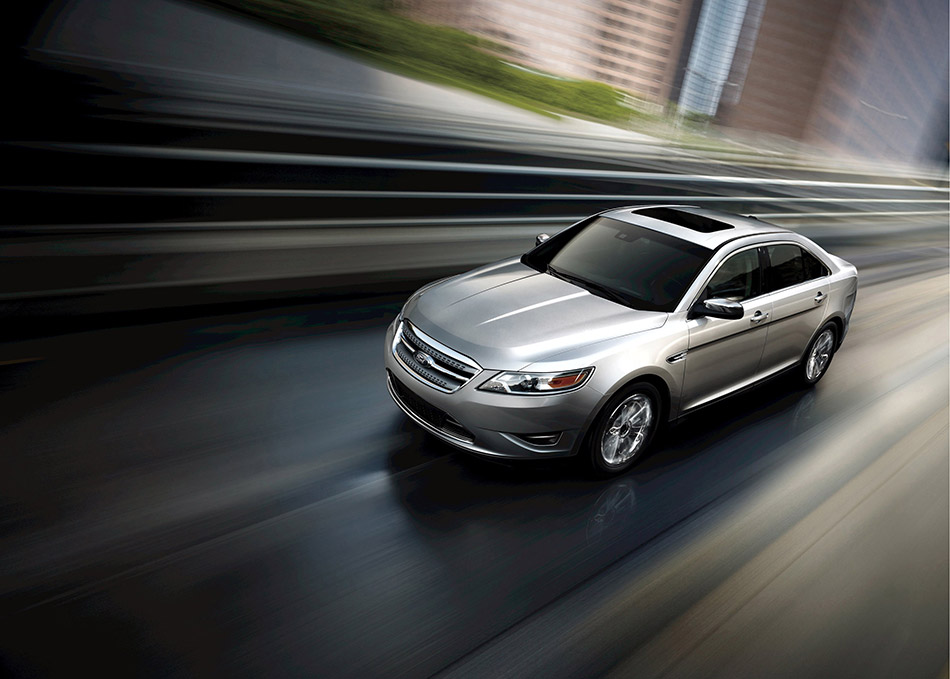 2010 Ford Taurus Front Angle