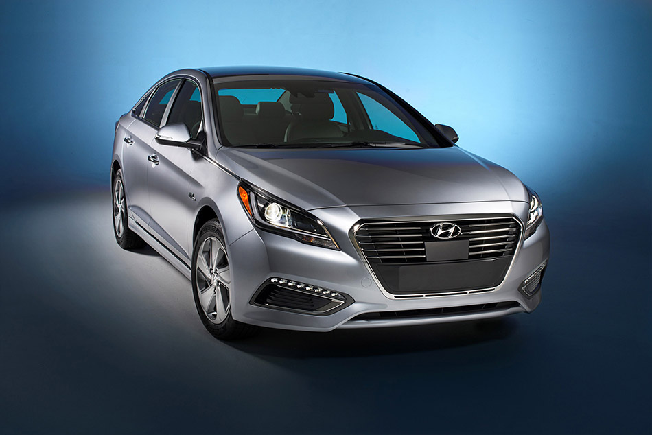 2016 Hyundai Sonata Plug-in Hybrid Front Angle