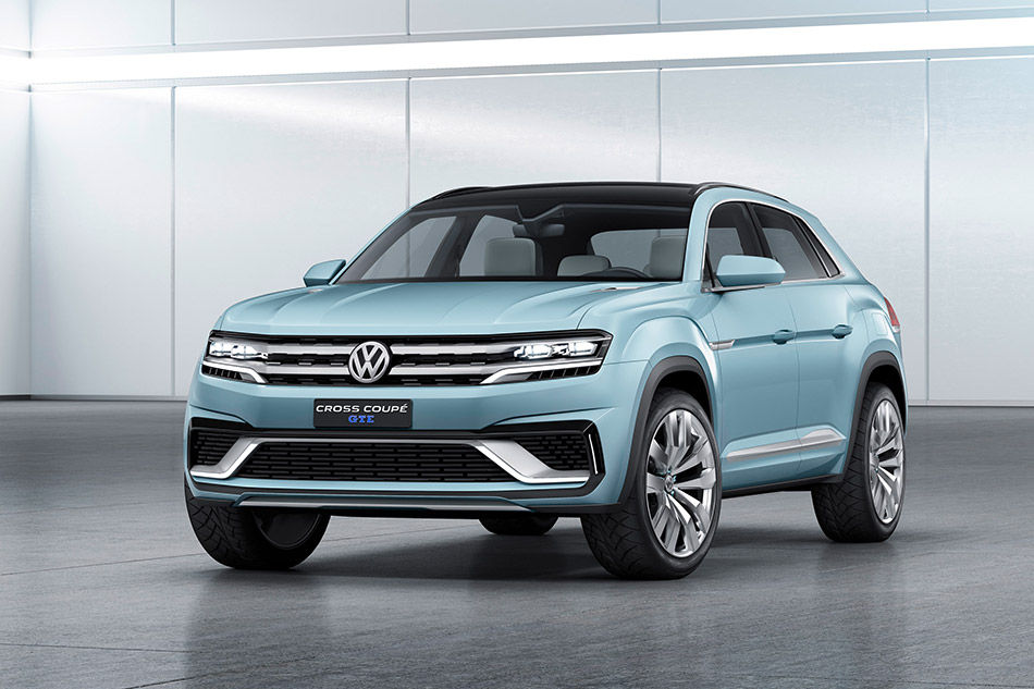 2015 Volkswagen Cross Coupe GTE Concept Front Angle