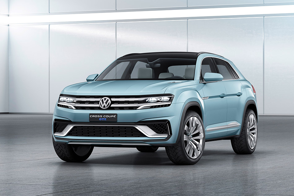 2015 Volkswagen Cross Coupe GTE Concept Front Angle