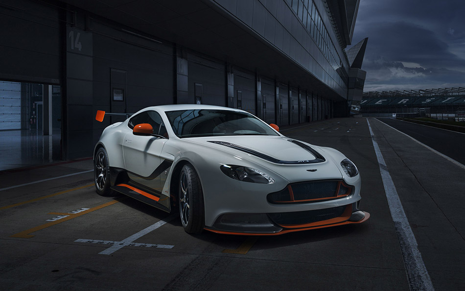 2015 Aston Martin Vantage GT3 Special Edition Front Angle