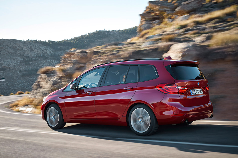 2016 BMW 2-Series Gran Tourer Rear Angle