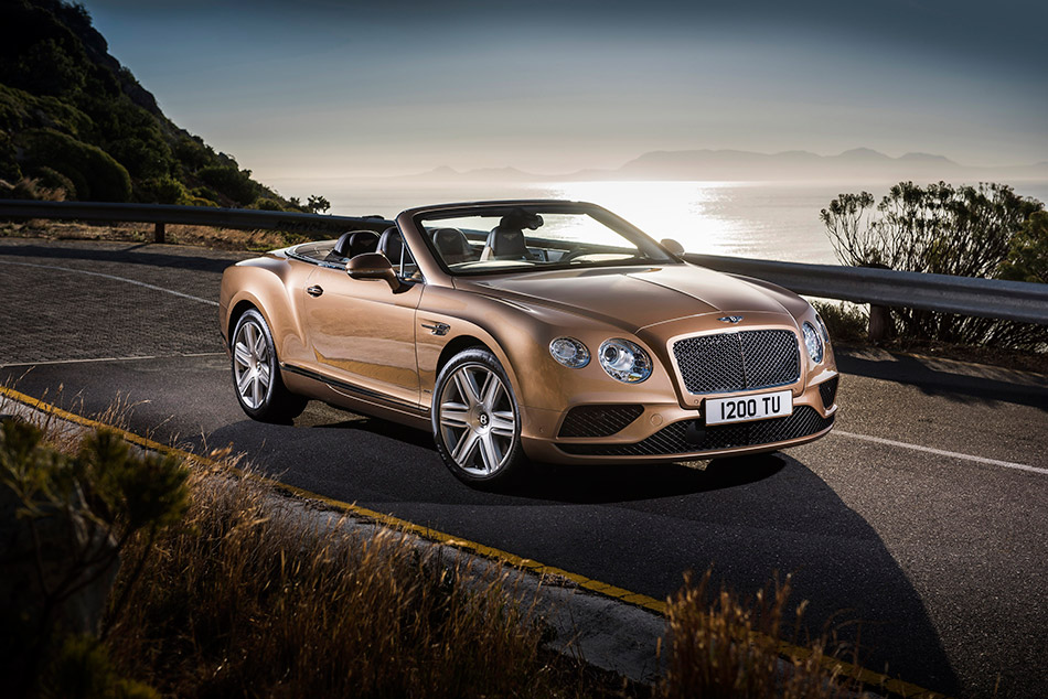 2016 Bentley Continental GT Convertible Front Angle