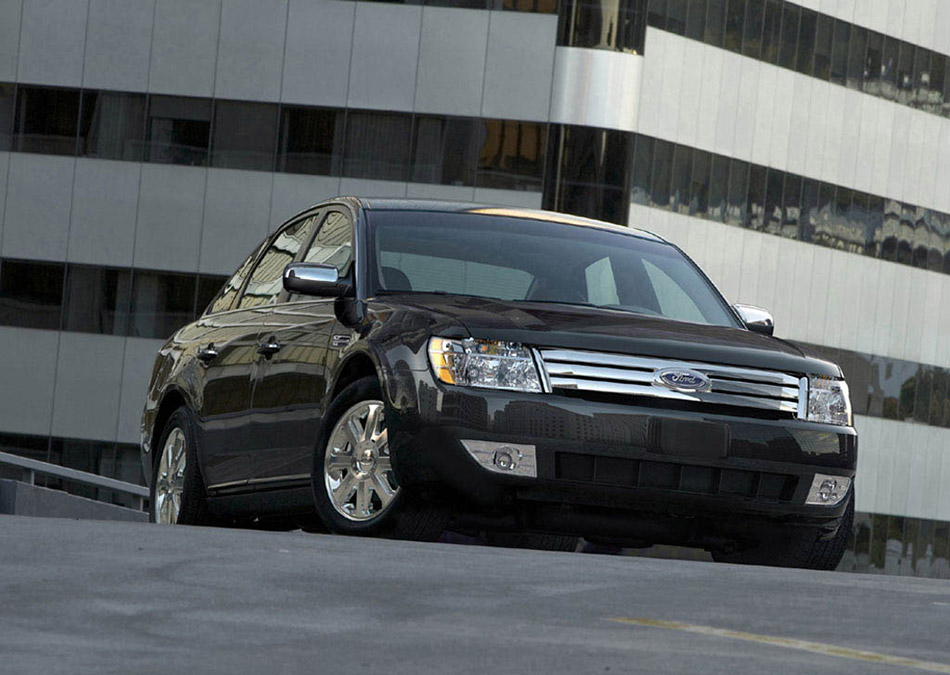 2008 Ford Five Hundred Front Angle