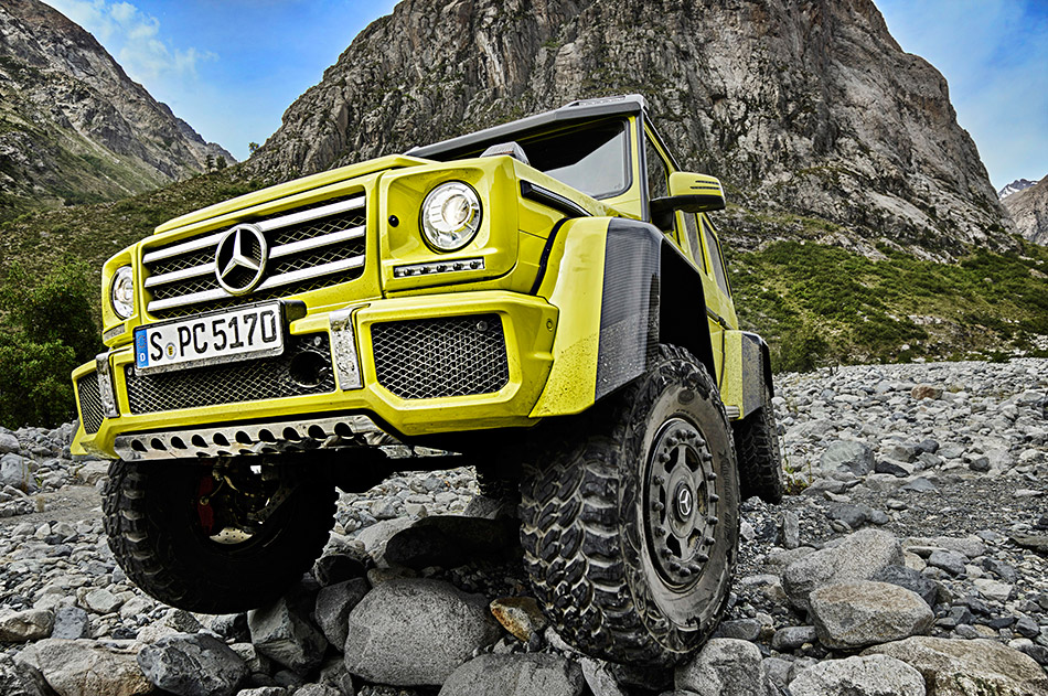 2015 Mercedes-Benz G500 4x4-2 Concept Front