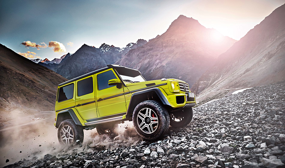 2015 Mercedes-Benz G500 4x4-2 Concept Front Angle