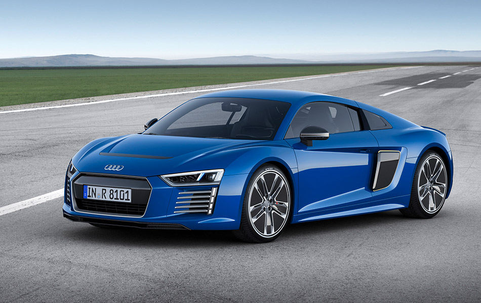 2016 Audi R8 e-tron Front Angle