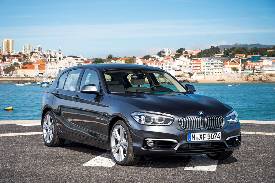 2016 BMW 1-Series Urban Line Front Angle