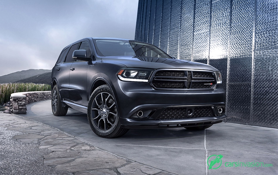 2015 Dodge Durango R-T Front Angle