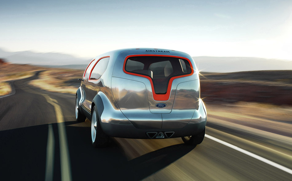 2007 Ford Airstream Concept Rear Angle