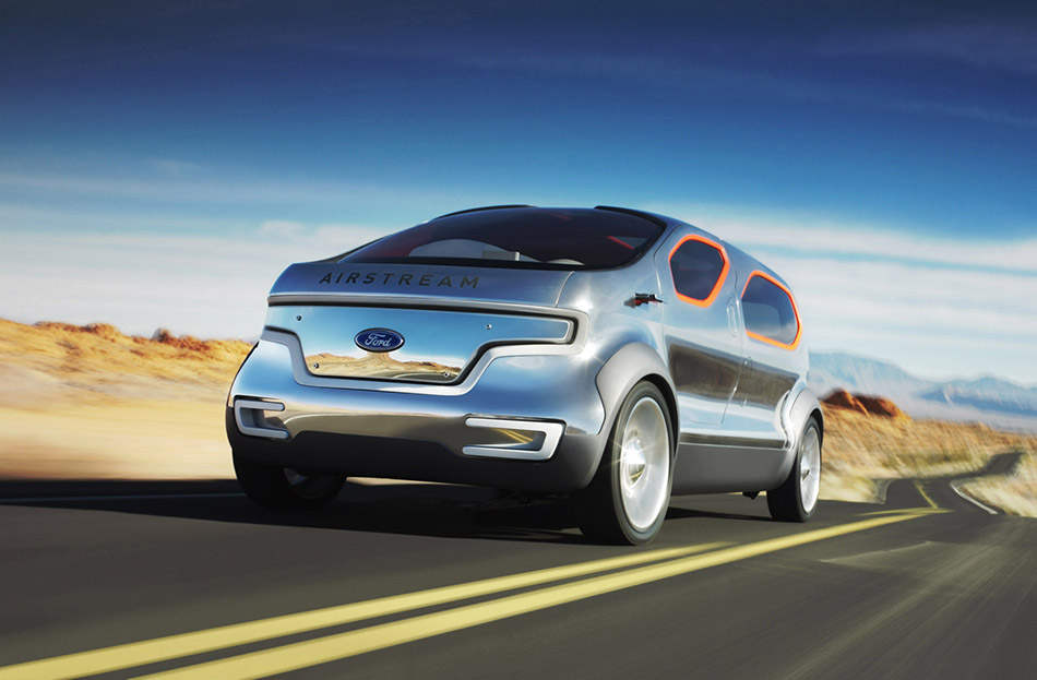2007 Ford Airstream Concept Front Angle