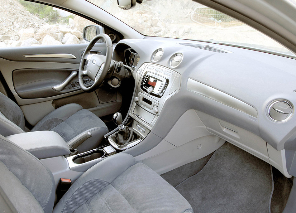 2007 Ford Mondeo Interior