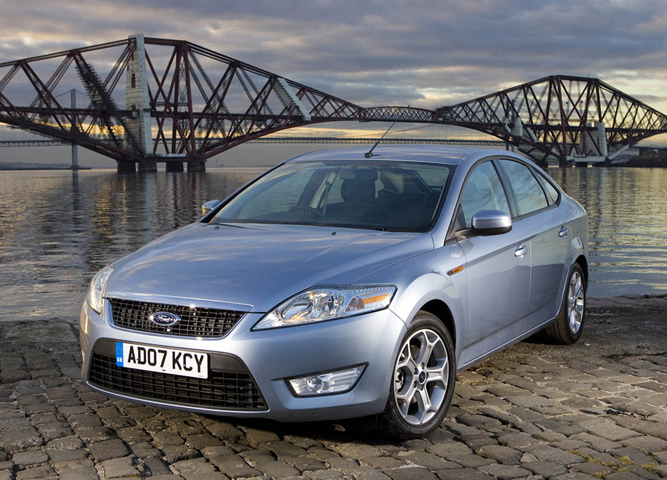 2007 Ford Mondeo Front Angle