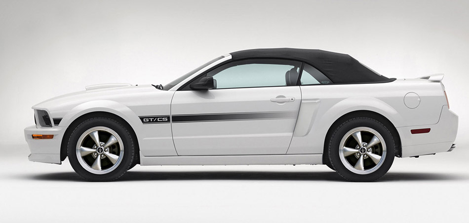 2007 Ford Mustang GT California Special Side