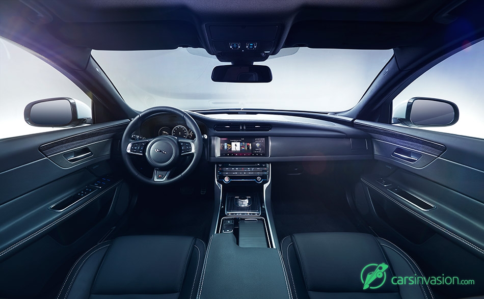 2016 Jaguar XF Interior