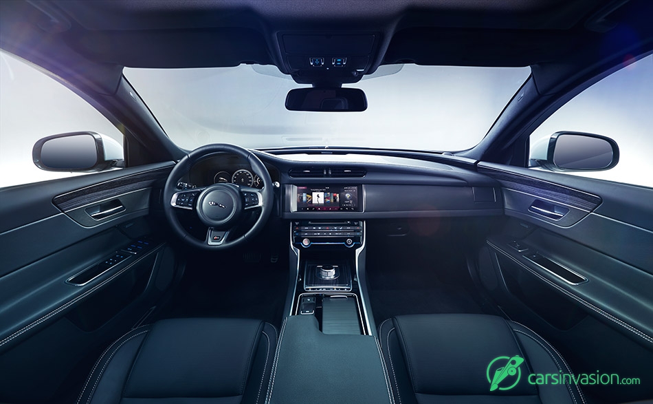2016 Jaguar XF Interior