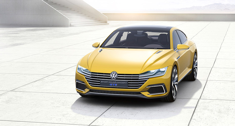 2015 Volkswagen Sport Coupe GTE Concept Front Angle