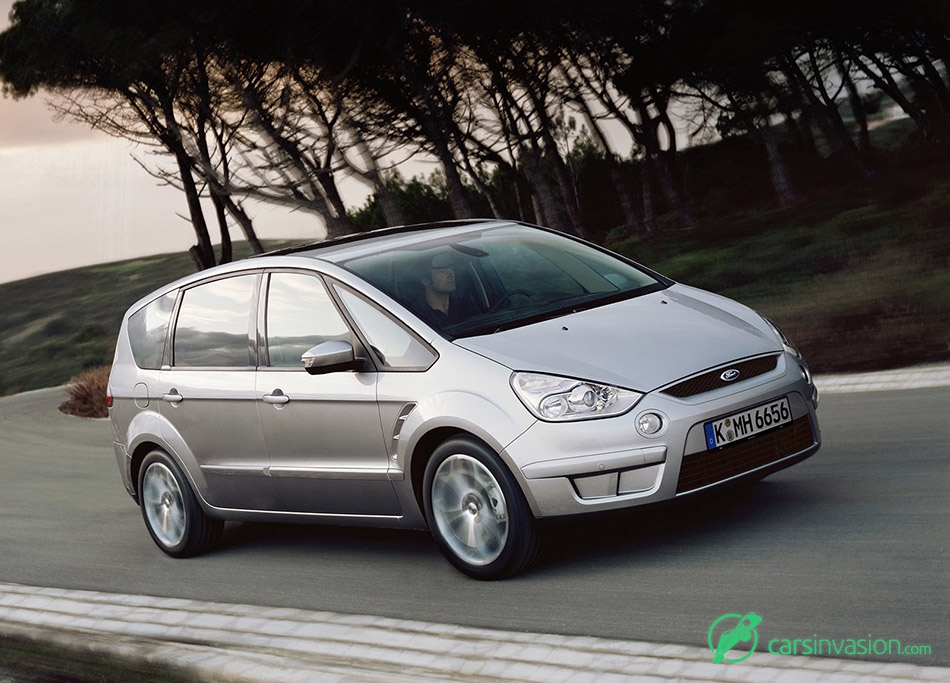 2006 Ford S-MAX Front Angle