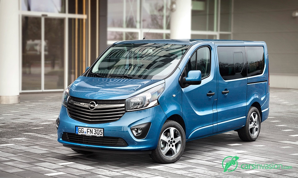 2015 Opel Vivaro Front Angle