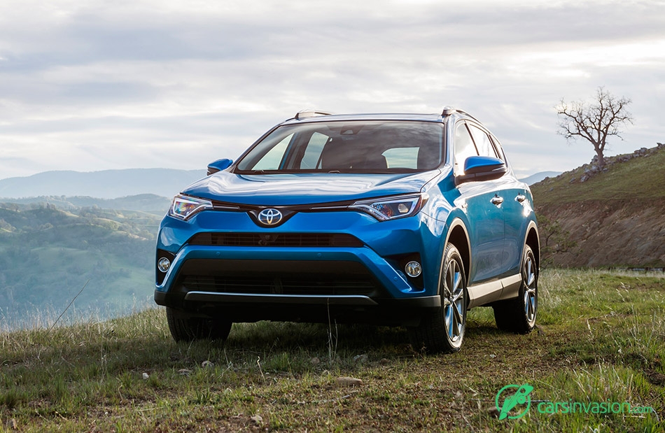 2016 Toyota RAV4 Hybrid Front Angle