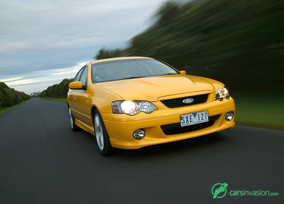 2004 Ford BA MkII Falcon XR8 Front Angle