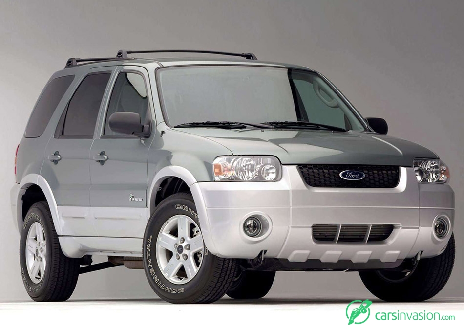 2005 Ford Escape Hybrid Front Angle