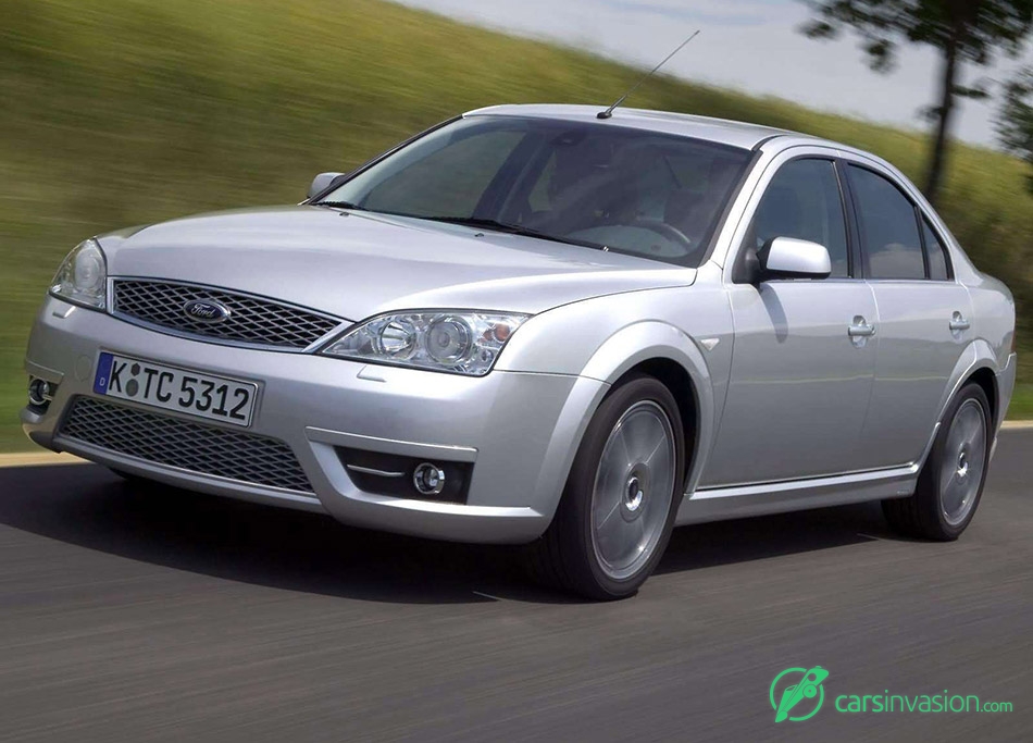 2004 Ford Mondeo Titanium TDCi Front Angle