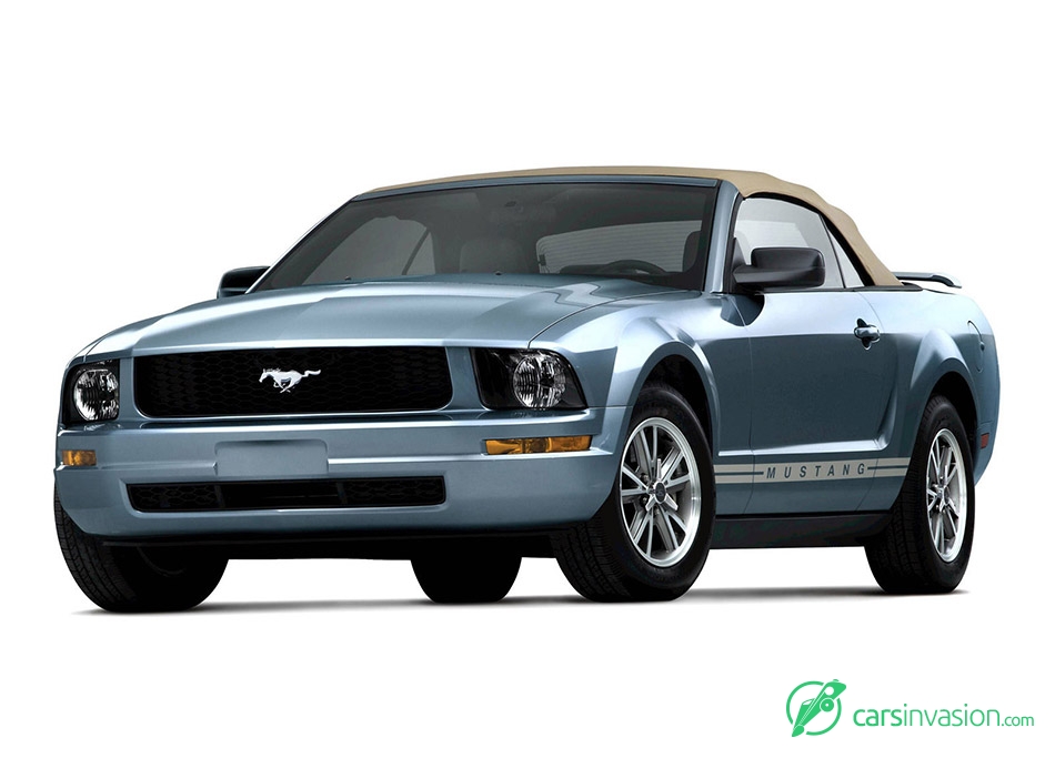 2005 Ford Mustang Convertible Front Angle