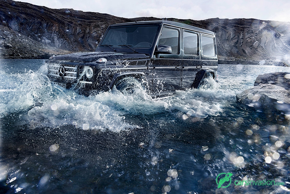 2015 Mercedes-Benz G-Class Crosses the River