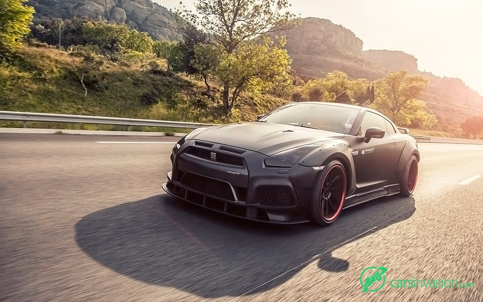 2015 Prior-Design Nissan GT-R Front Angle