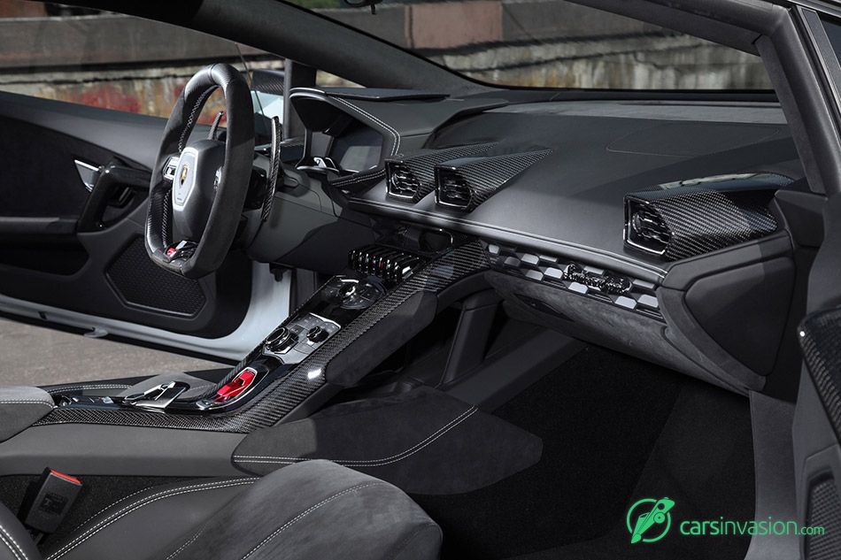 2015 VOS Lamborghini Huracan Interior